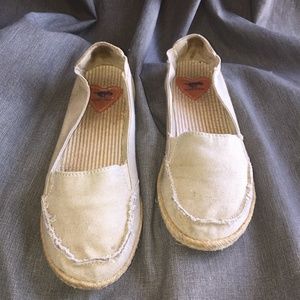 Rocket dog size 7 beige slide on shoes